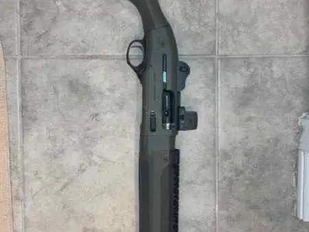 Beretta 1301 tactical mod 2 c with lots of upgrade