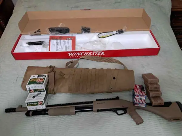 Winchester SXP Extreme Defender 12 GA