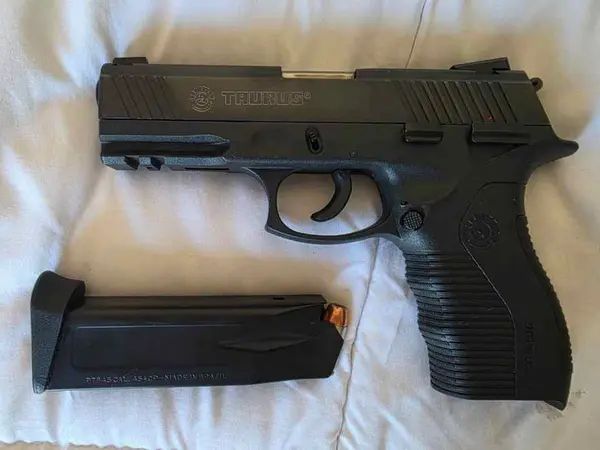 Taurus 845