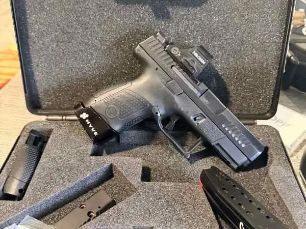 CZ p10s