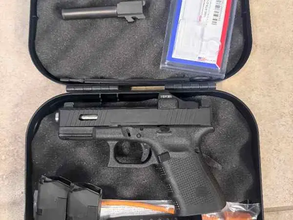 Glock 19 package