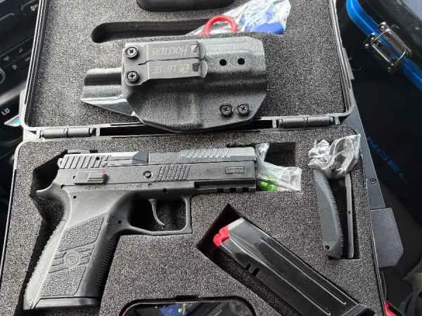 CZ P07