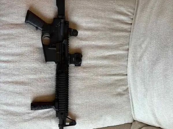 Daniel Defense DDM4v3 with aimpoint