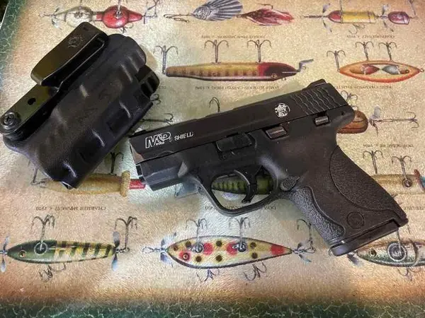 Original Smith & Wesson 9mm Shield – Trade or Sale