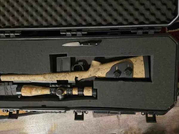 Remington 700 5-R Gen 2 with Scope/Case/2 mags