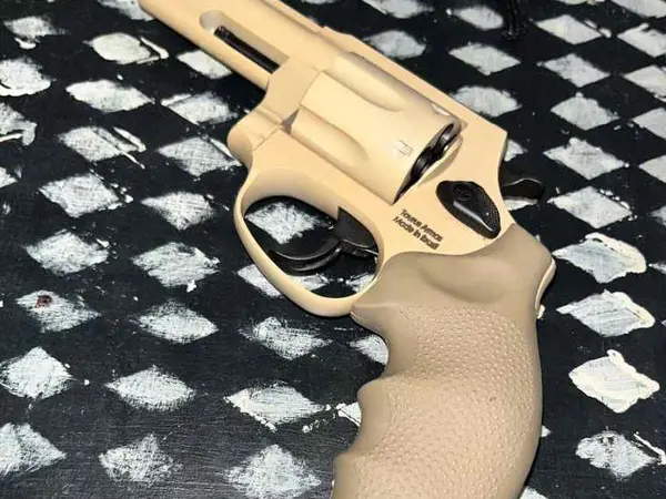 Taurus 856