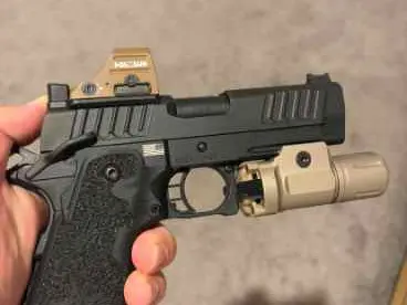 Staccato C2 full size grip + Dot/Light/12 mags