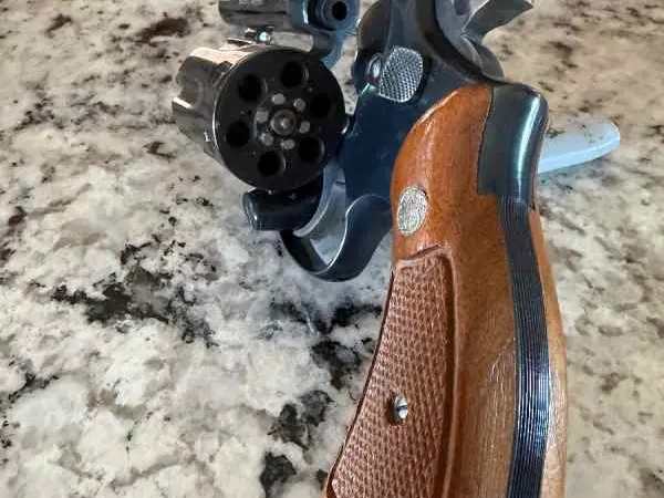Smith & Wesson