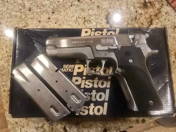 Smith and Wesson 659 9mm