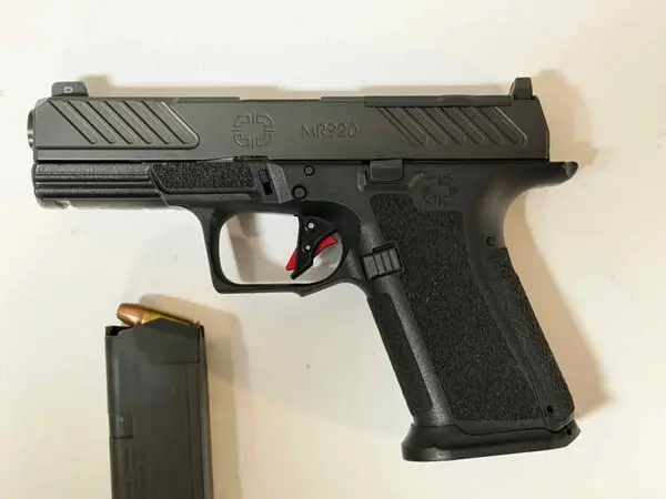Shadow systems MR920 mos trade for FDE GLOCK 19