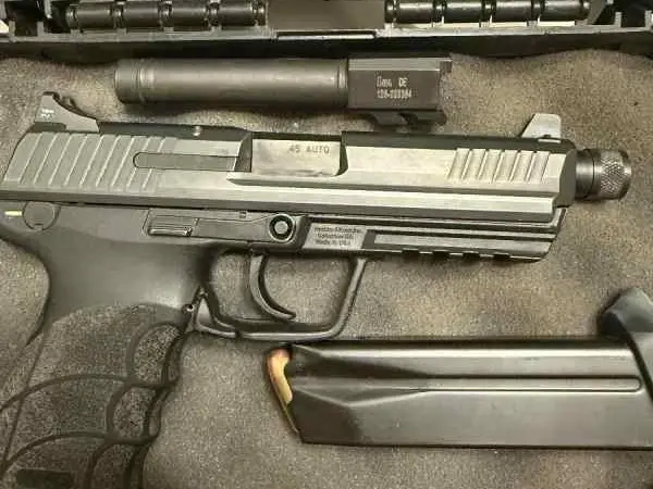 HK 45 v1 w/ threaded and non-threaded barrels