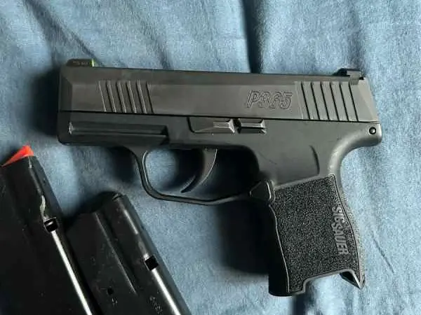WTT Sig p365