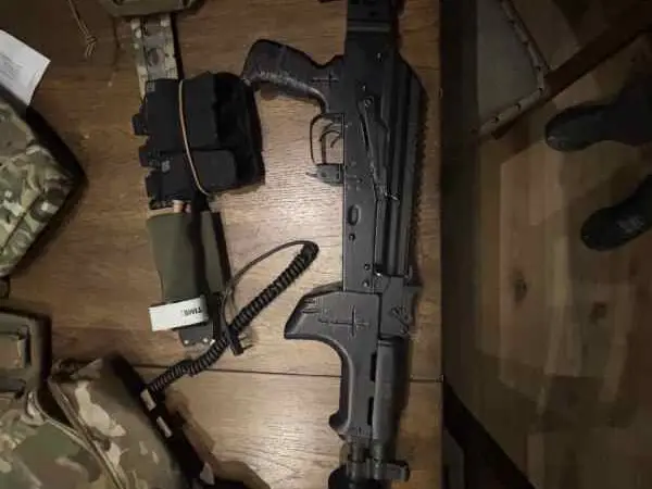 10.5” Ak with custom furniture and frt