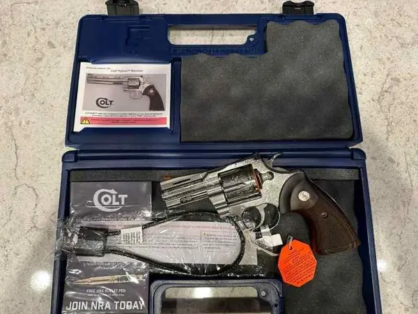 Colt Python SS 3 inch ENGRAVED