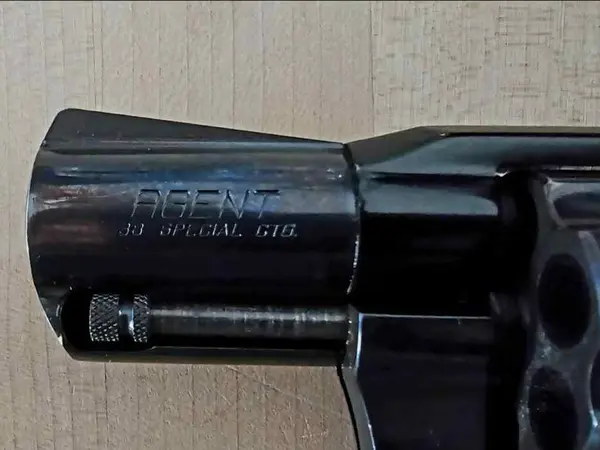 Colt Agent - 38spl with hammer shield