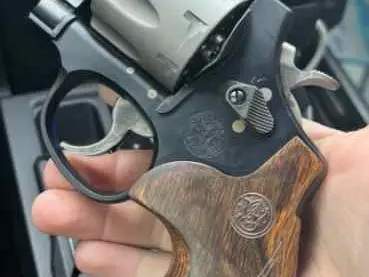 S&W 327