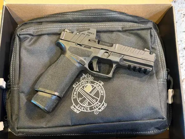 Springfield Echelon 4.5F Comp with 4 mags/optic