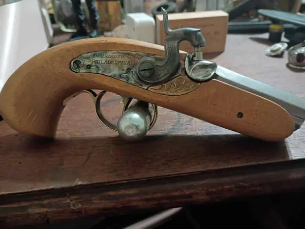Vintage jukar Philadelphia Derringer new