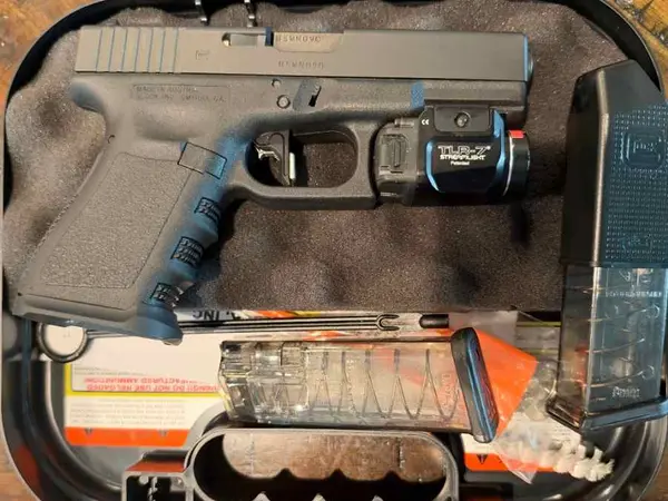 FS/FT Glock 19 Gen 3 with Extras