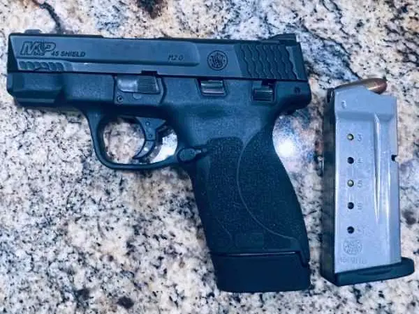 Smith & Wesson M&P 45 shield