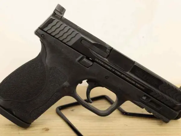 S&W MP 2.0 9MM 2 Mags