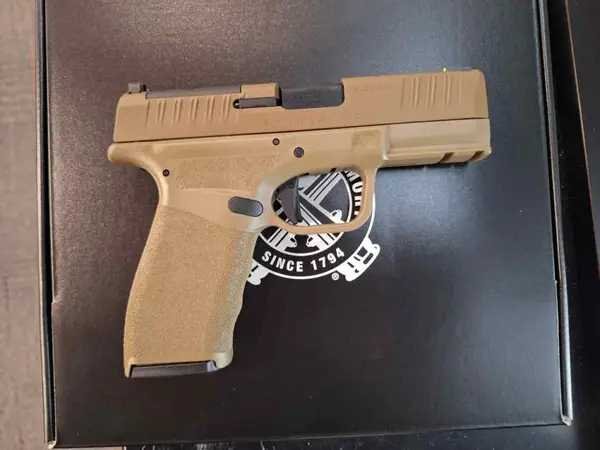 Springfield Hellcat Pro FDE (NIB)