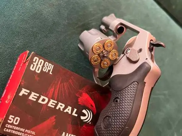 S&W 637