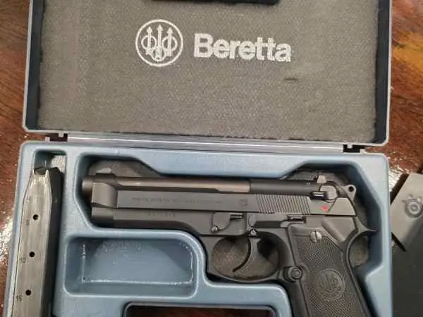 Almost flawless Beretta 92F from 1988