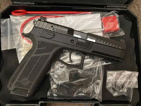 CZ P09F Nocturne 9mm