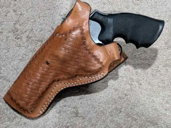 DeSantis 34 holster for Smith Wesson 686 3-4 inch