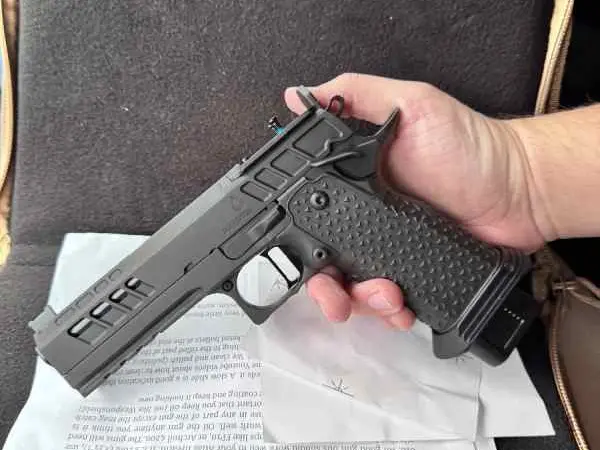 LNIB Atlas Athena V2 Blacked Out W/ 2 Mags and Bag