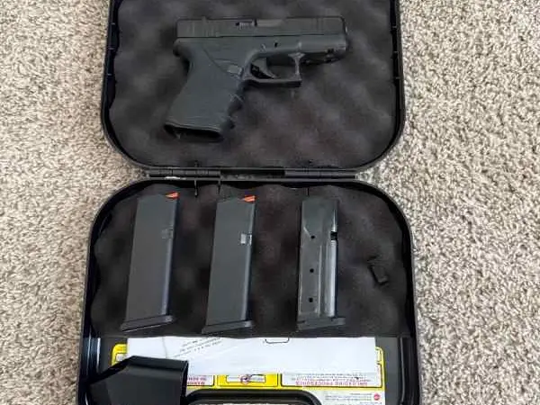 Glock 43X MOS 9mm (Shield), 3 Mags, Holster & Case