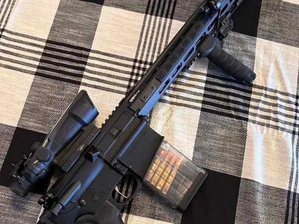 .308 SAINT Victor like new..! Super CLEAN.