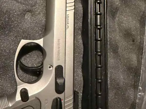 Like new Sarsilmaz SAR K12 Sport