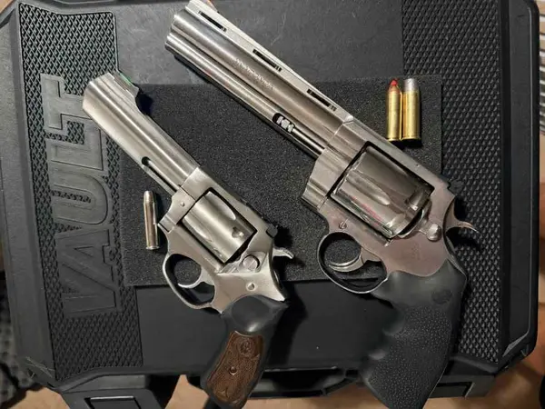 Colt Anaconda and Ruger Sp101 WTT