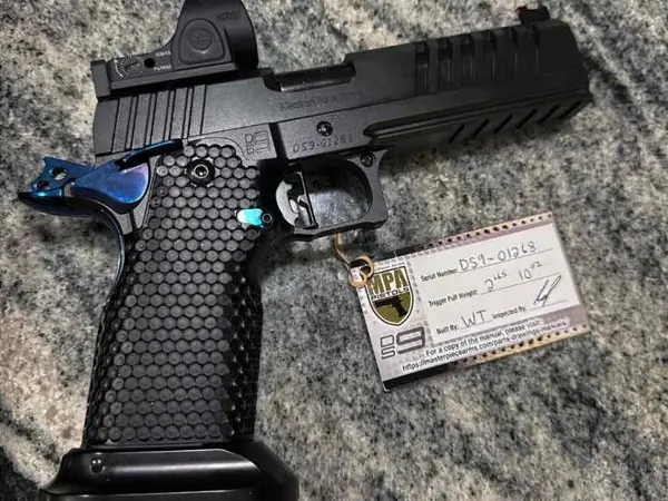 MPA DS9 with trijicon SRO + BSG holster and belt