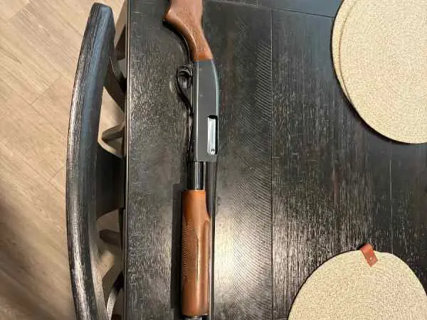 MINT S&W 3000 / REM 870 12 GA Shotgun