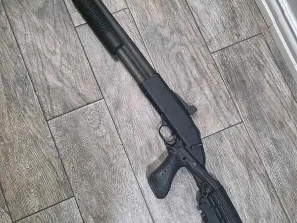 Mossberg 590 heavy duty 12GA w/ ghost rings 8+1