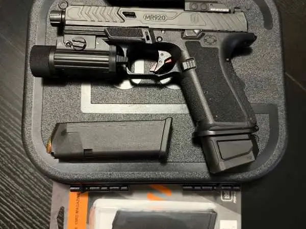 Mr920 war Poet