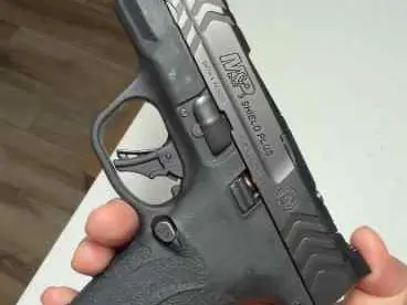 M&P Shield Comp