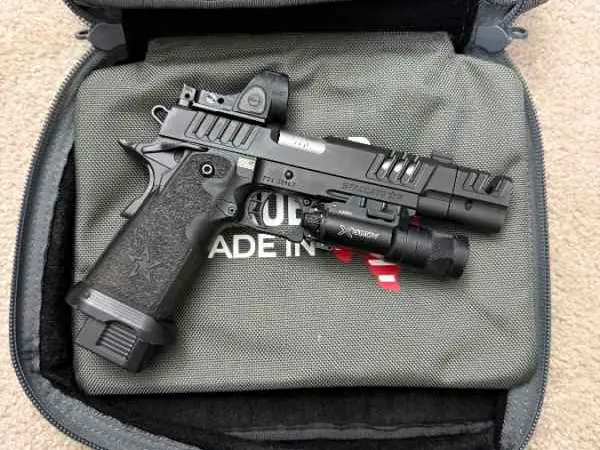 Staccato P with threaded barrel