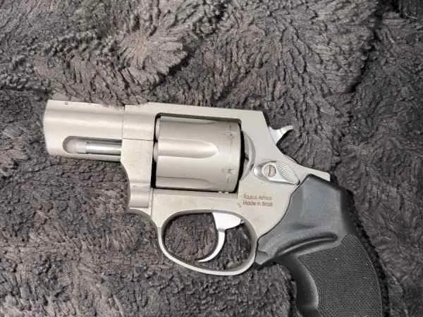 Taurus 856 .38 Snub nose trade for 1-6