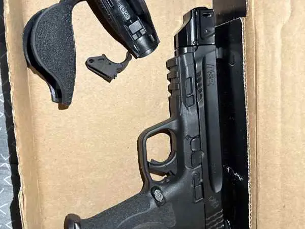 M&P 2.0 Full size with extras