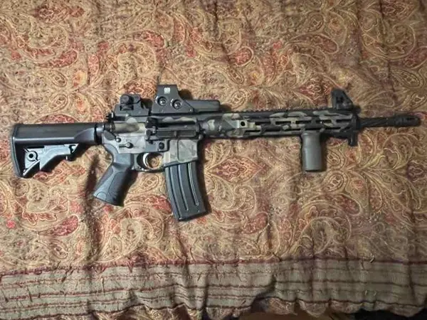 FOR SALE: LWRC M6CI-DI 5.56
