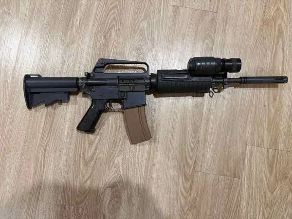 Sendra XM15E2 Pre Ban AR-15 w/ Surefire M500
