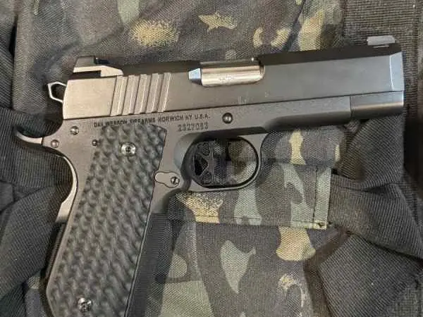 Dan Wesson ECP commanderBobtail 9mm.