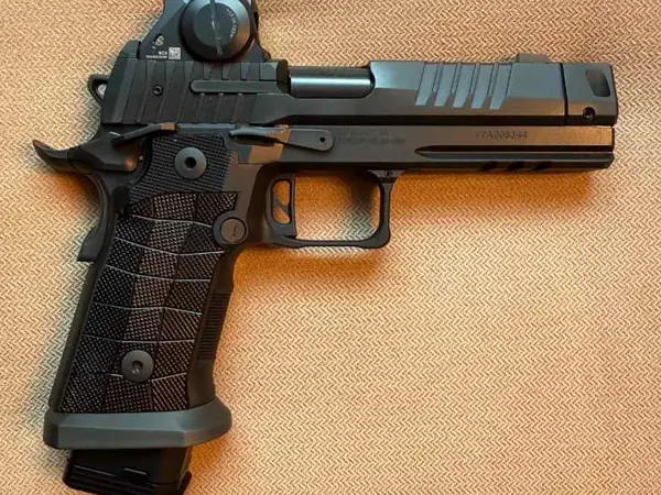 Sig Sauer P211 GTO with extras