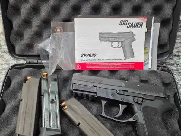 Sig P2022 9MM