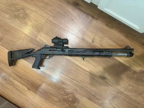 Benelli M4 - LOADED