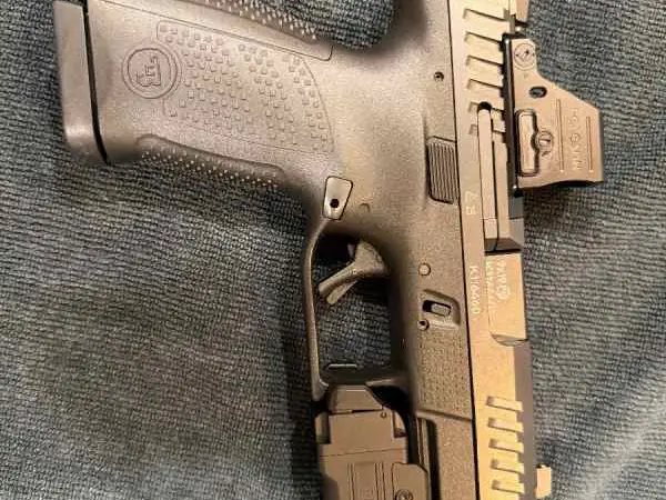 CZ P10C